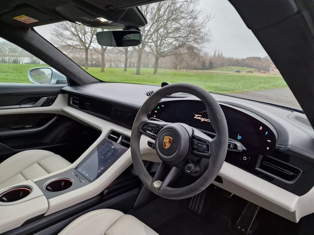 Used Porsche Taycan 2021 for sale - 76716248: Photo 22