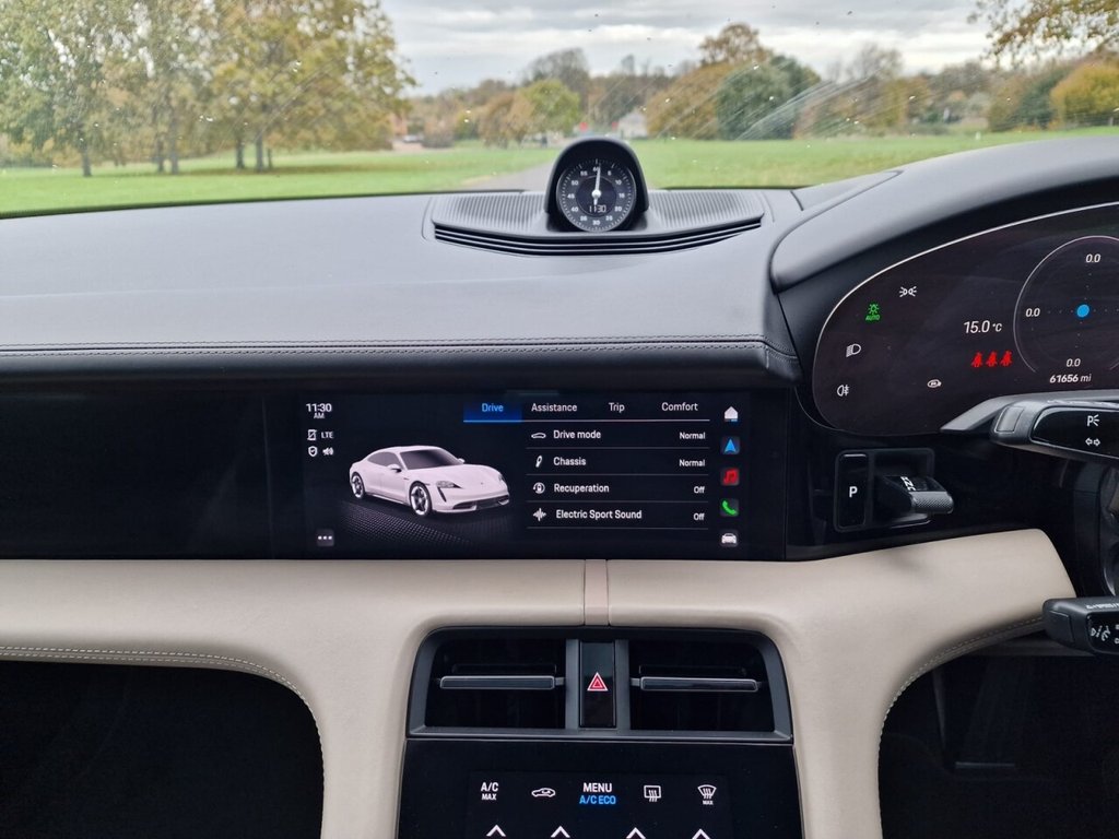 Used Porsche Taycan 2021 for sale - 76716333: Photo 18