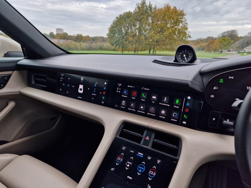 Used Porsche Taycan 2021 for sale - 76716333: Photo 25