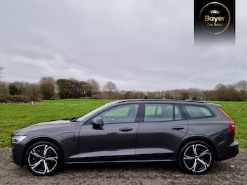 Used Volvo V60 2023 for sale - 77372898: Photo
