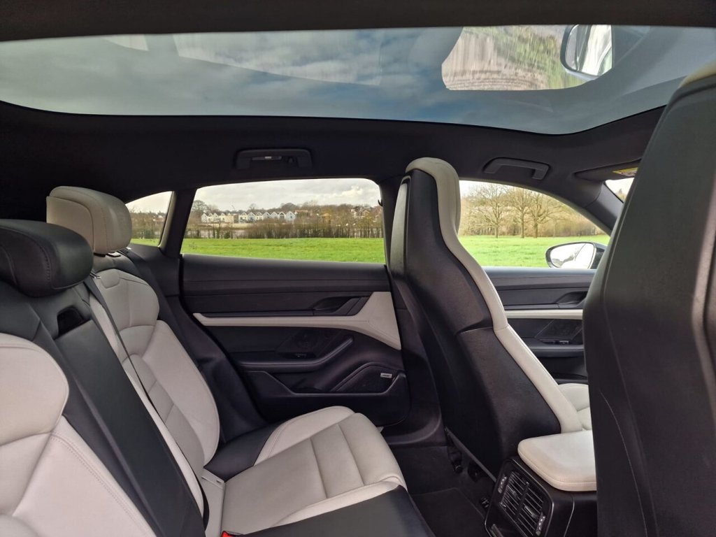 Used Porsche Taycan 2022 for sale - 77205439: Photo 11