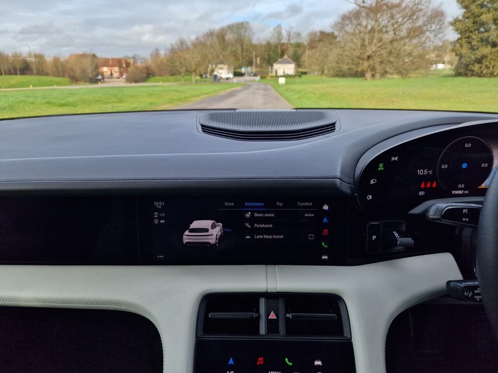 Used Porsche Taycan 2022 for sale - 77205439: Photo 18