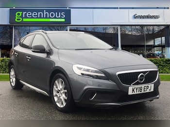 Used Volvo V40 2018 for sale - 79154062: Photo