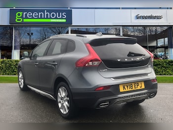 Used Volvo V40 2018 for sale - 79154062: Photo