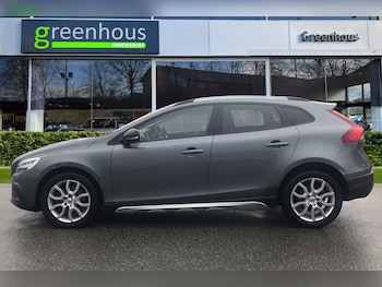 Used Volvo V40 2018 for sale - 79154062: Photo