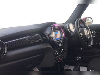 Used MINI Hatch 2018 for sale - 79154099: Photo