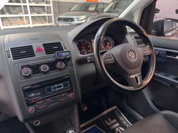 Used Volkswagen Touran 2011 for sale - 74934513: Photo