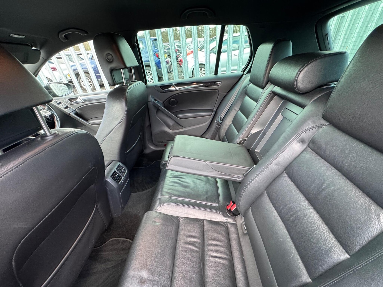 Used Volkswagen Golf 2010 for sale - 78148315: Photo 24