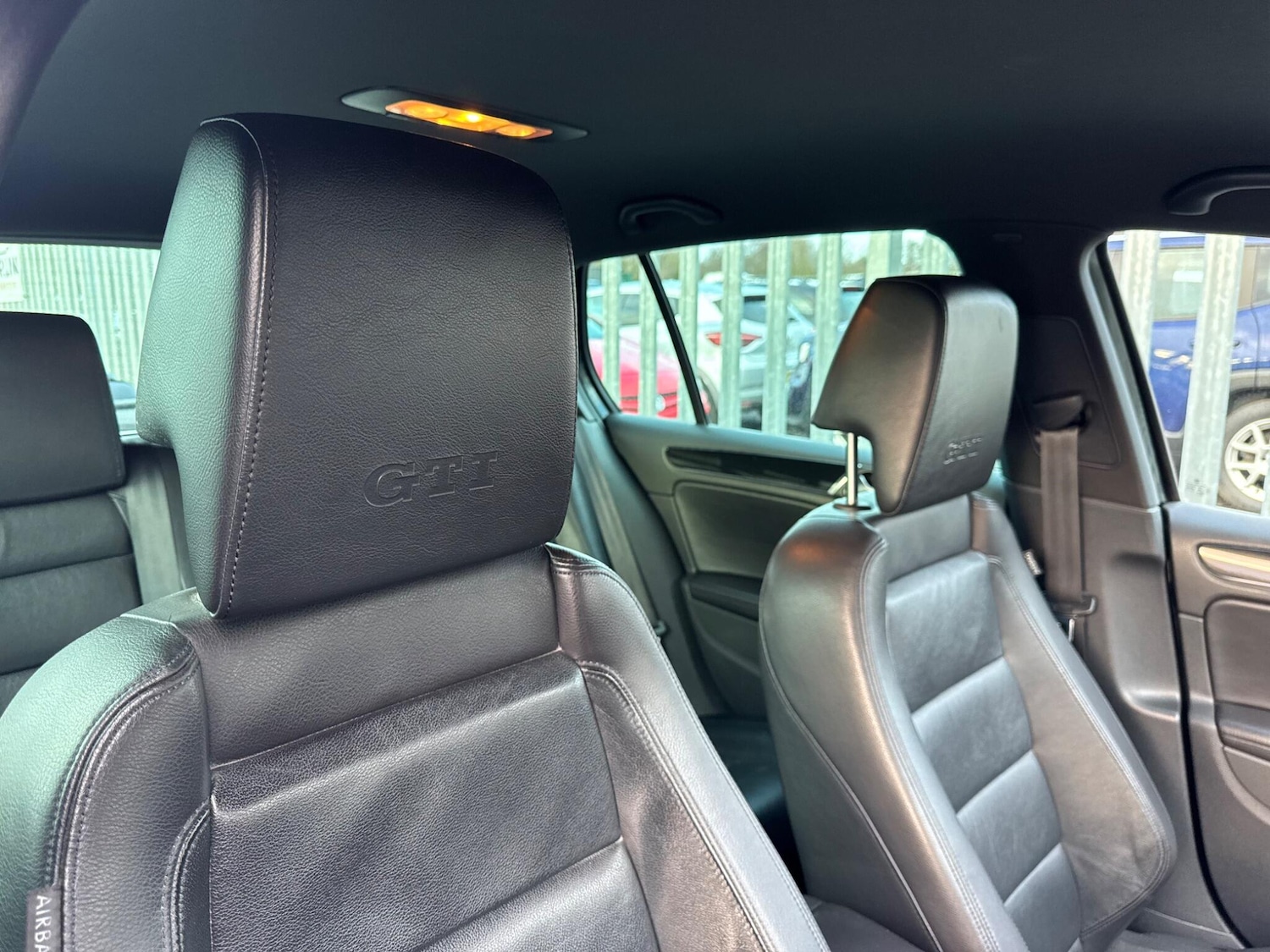 Used Volkswagen Golf 2010 for sale - 78148315: Photo 48