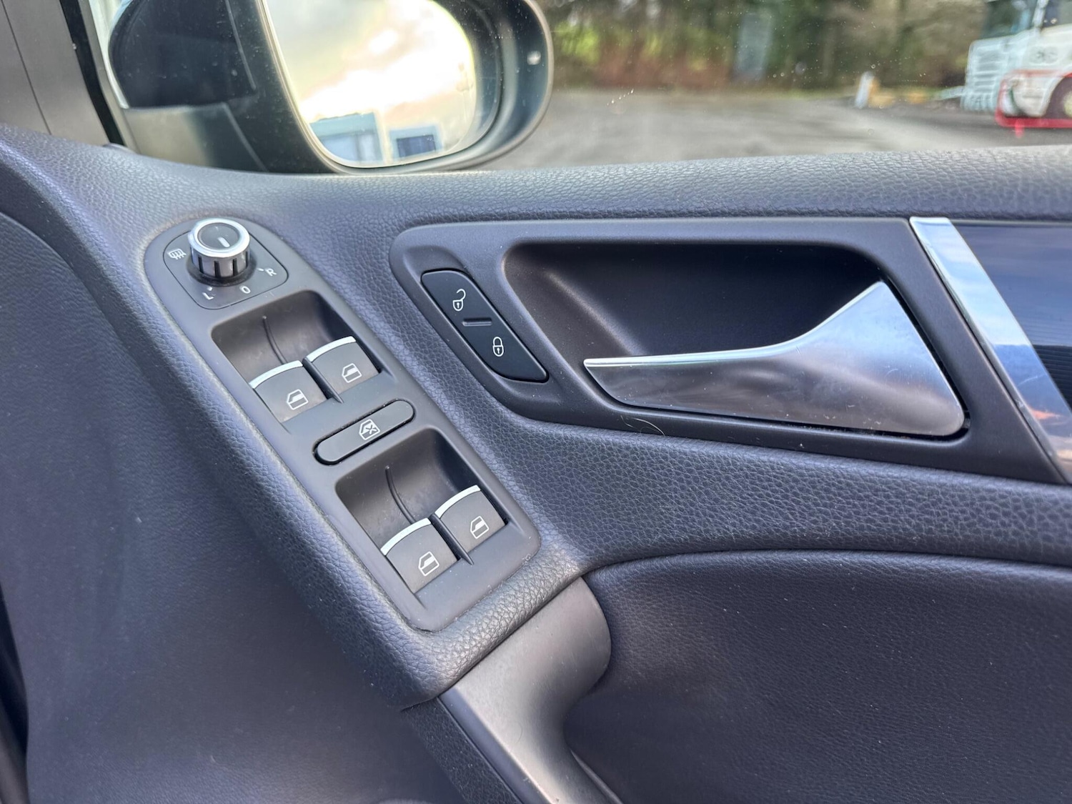 Used Volkswagen Golf 2010 for sale - 78148315: Photo 51