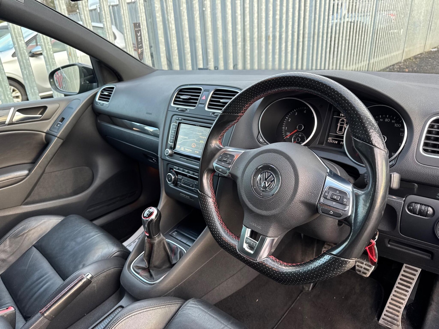 Used Volkswagen Golf 2010 for sale - 78148315: Photo 52