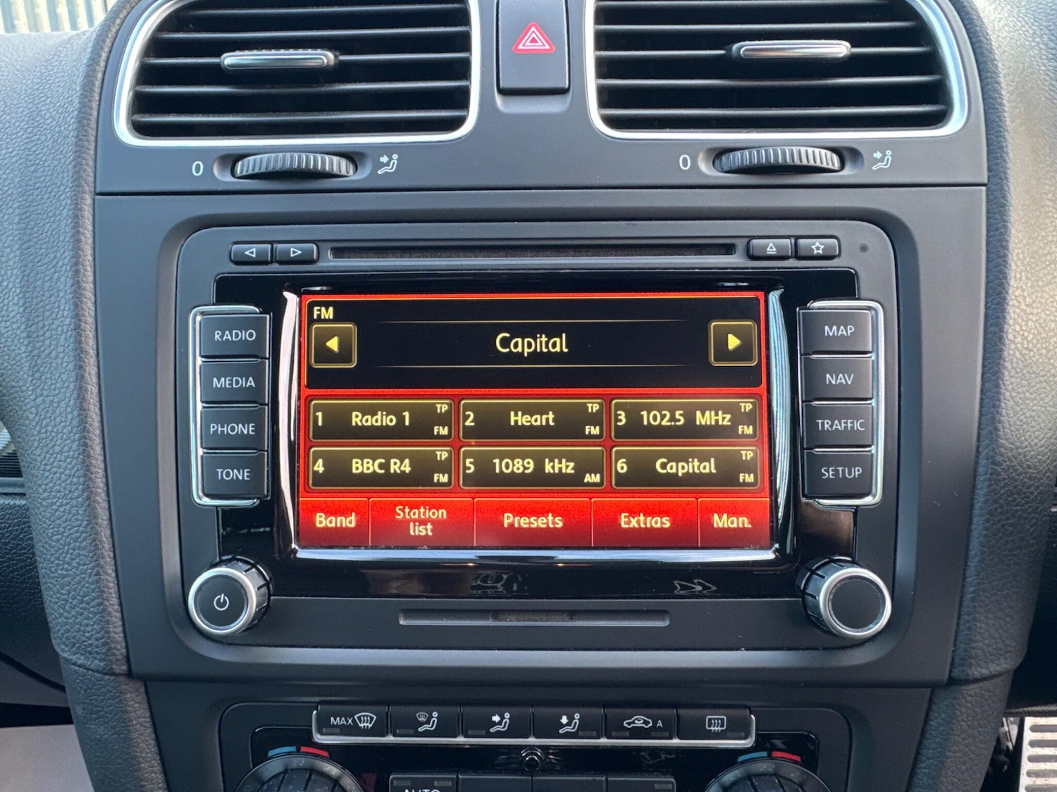 Used Volkswagen Golf 2010 for sale - 78148315: Photo 56