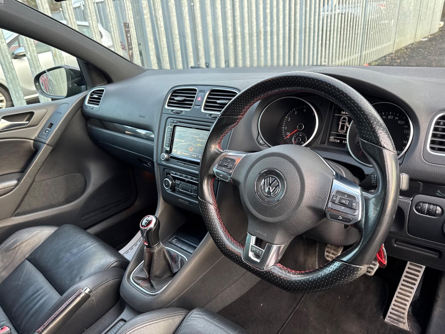 Used Volkswagen Golf 2010 for sale - 78148315: Photo 6