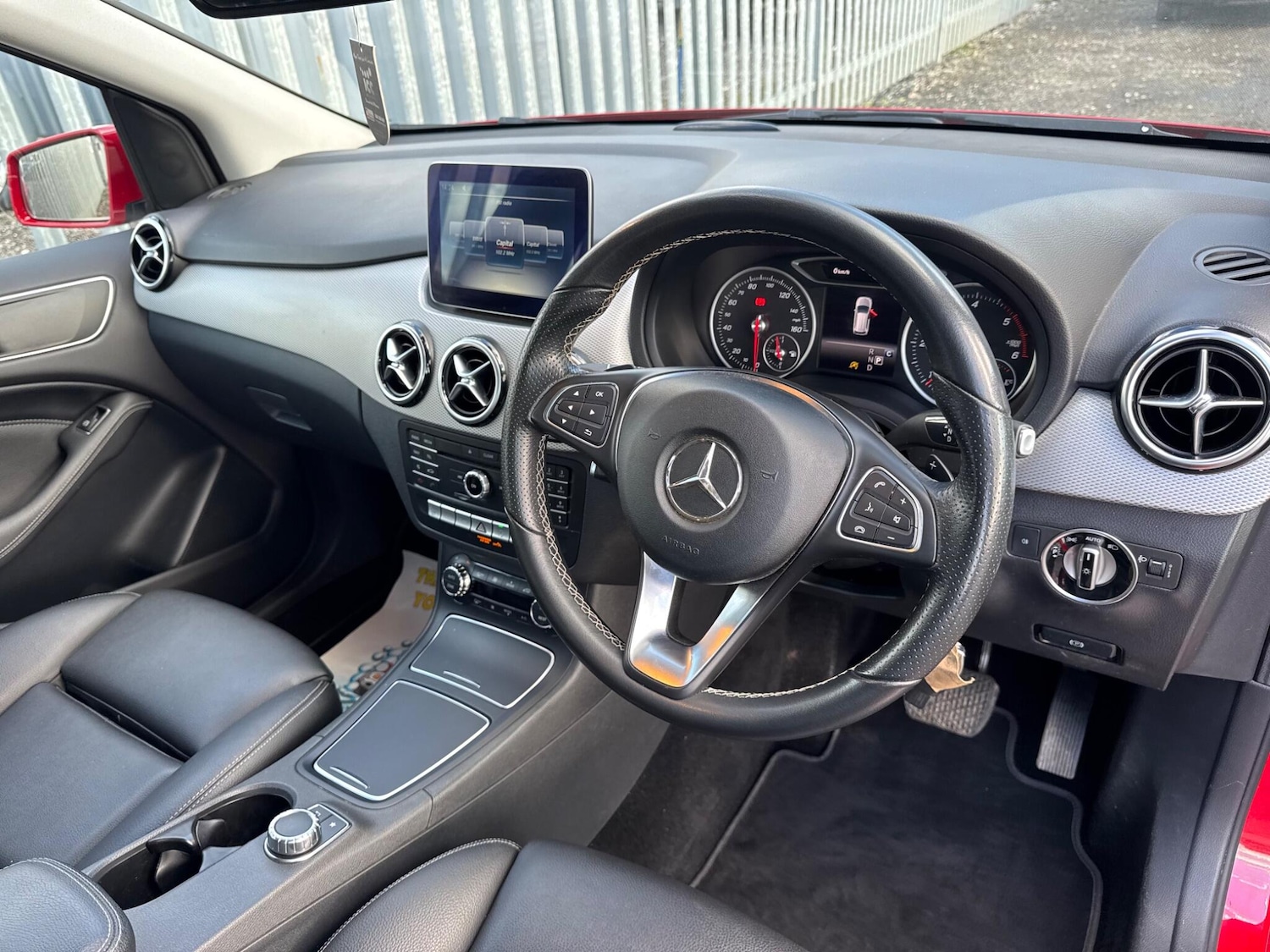 Used Mercedes-Benz B Class 2017 for sale - 78019188: Photo 3