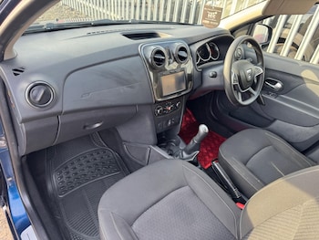 Used Dacia Sandero 2017 for sale - 78019397: Photo