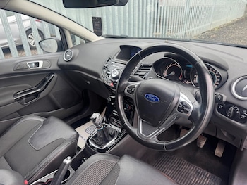 Used Ford Fiesta 2015 for sale - 78020461: Photo