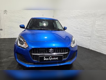 Used Suzuki Swift 2023 for sale - 76101753: Photo 3