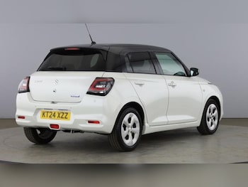 Used Suzuki Swift 2024 for sale - 76576740: Photo