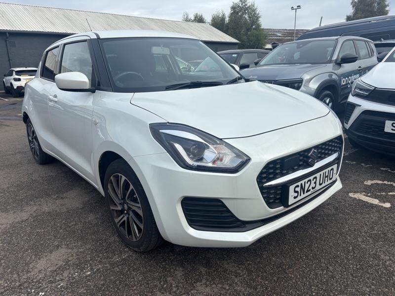 Used Suzuki Swift 2023 for sale - 76126483: Photo 1
