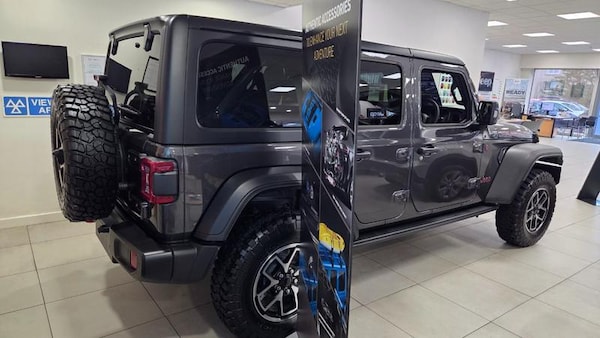 Used Jeep Wrangler 2025 for sale - 76242927: Photo 3