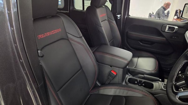Used Jeep Wrangler 2025 for sale - 76242927: Photo 5