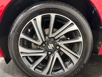 Used Suzuki Swift 2023 for sale - 75945335: Photo