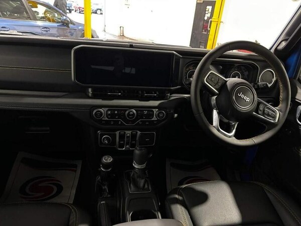 Used Jeep Wrangler 2024 for sale - 73320894: Photo 12