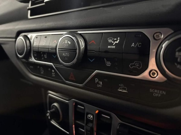 Used Jeep Wrangler 2024 for sale - 73320894: Photo 14