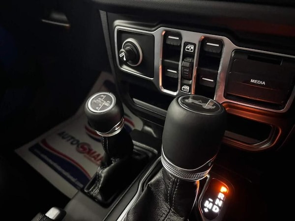 Used Jeep Wrangler 2024 for sale - 73320894: Photo 15