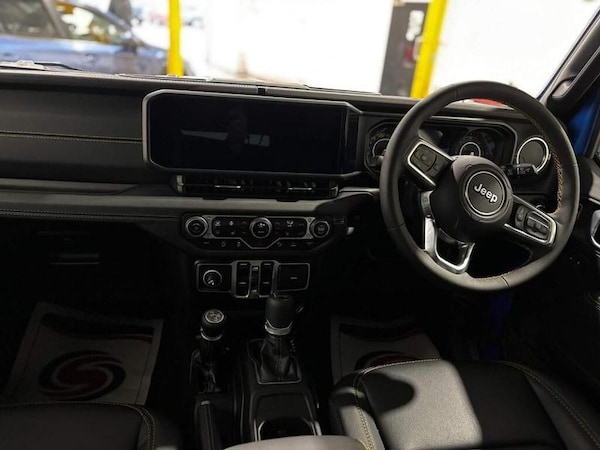 Used Jeep Wrangler 2024 for sale - 73320894: Photo 17