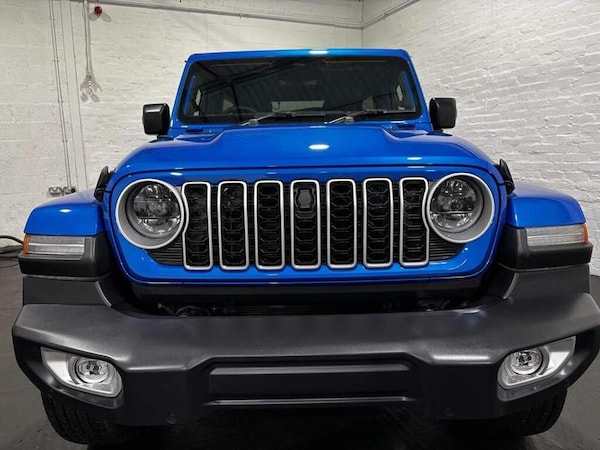Used Jeep Wrangler 2024 for sale - 73320894: Photo 3