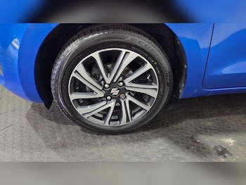 Used Suzuki Swift 2021 for sale - 78336177: Photo