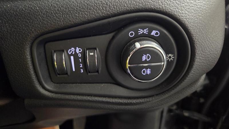 Used Jeep Renegade for sale - 77789271: Photo 28