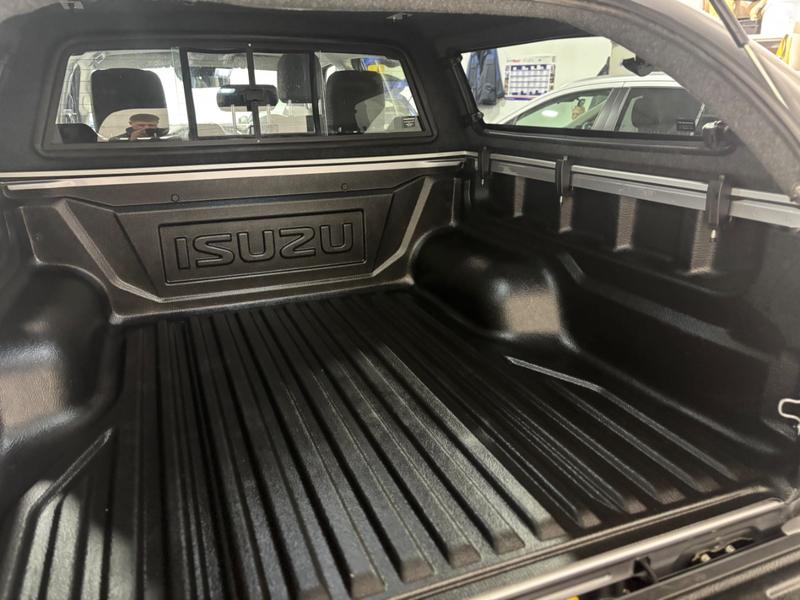 Used Isuzu D-Max 2023 for sale - 76444392: Photo 18