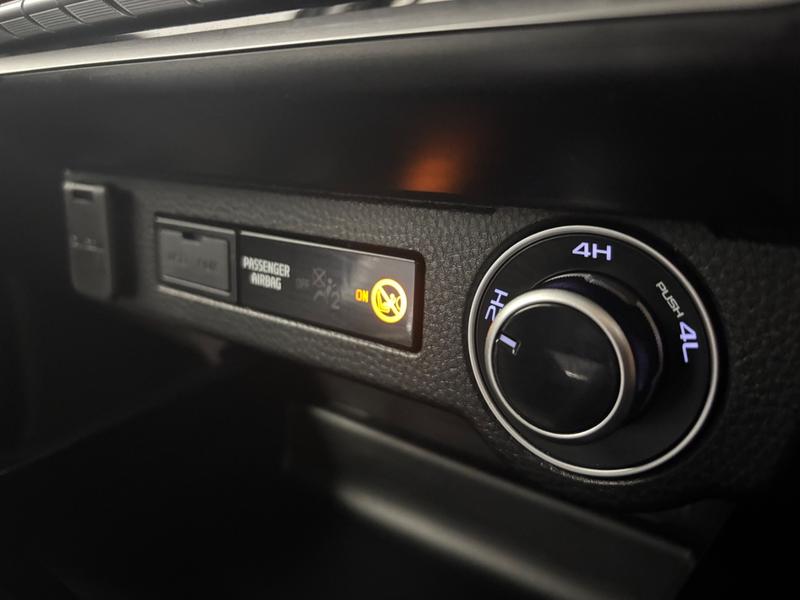 Used Isuzu D-Max 2023 for sale - 76444392: Photo 31