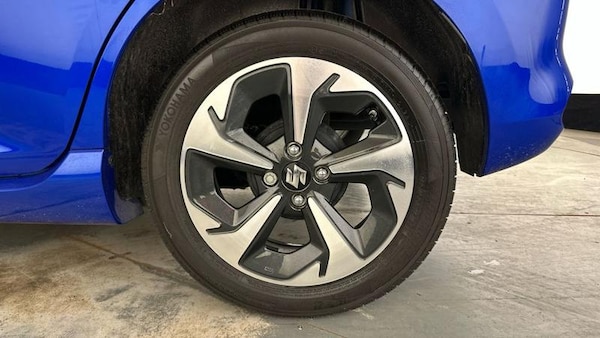 Used Suzuki Swift 2024 for sale - 76242936: Photo 7