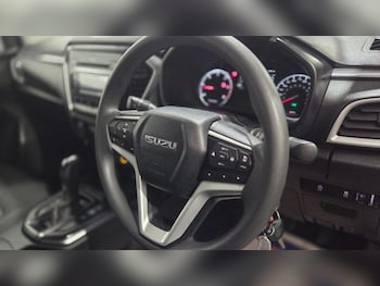 Used Isuzu D-Max 2022 for sale - 76444391: Photo