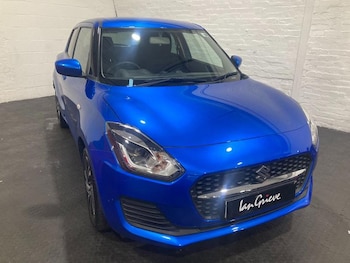 Used Suzuki Swift 2023 for sale - 76101784: Photo 2