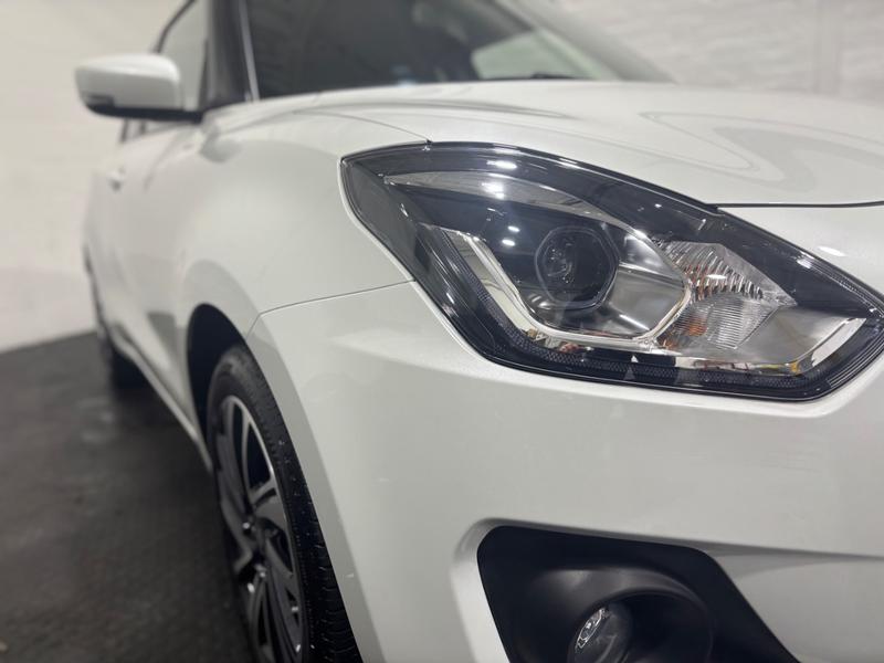 Used Suzuki Swift 2023 for sale - 76101802: Photo 2