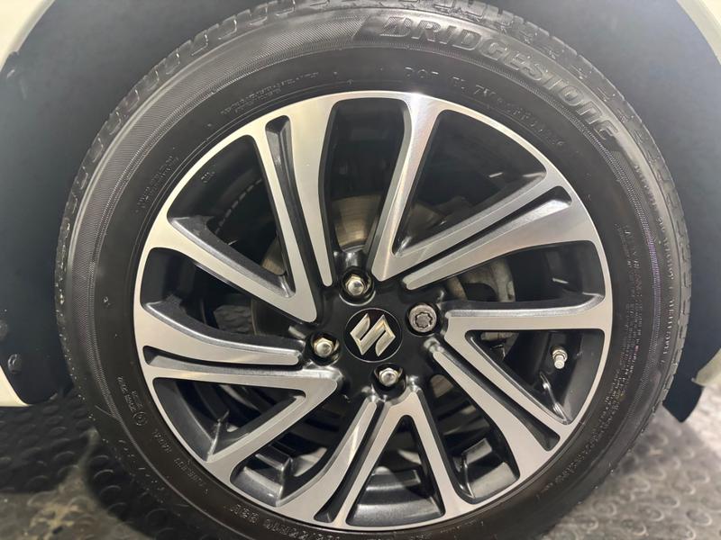 Used Suzuki Swift 2023 for sale - 76101802: Photo 4