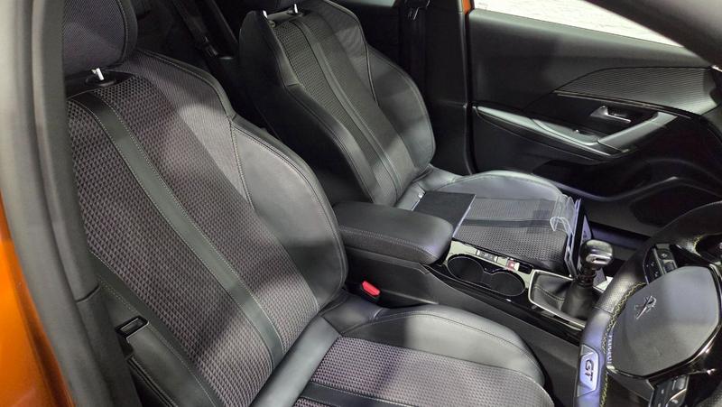 Used Peugeot 2008 2021 for sale - 75982560: Photo 12