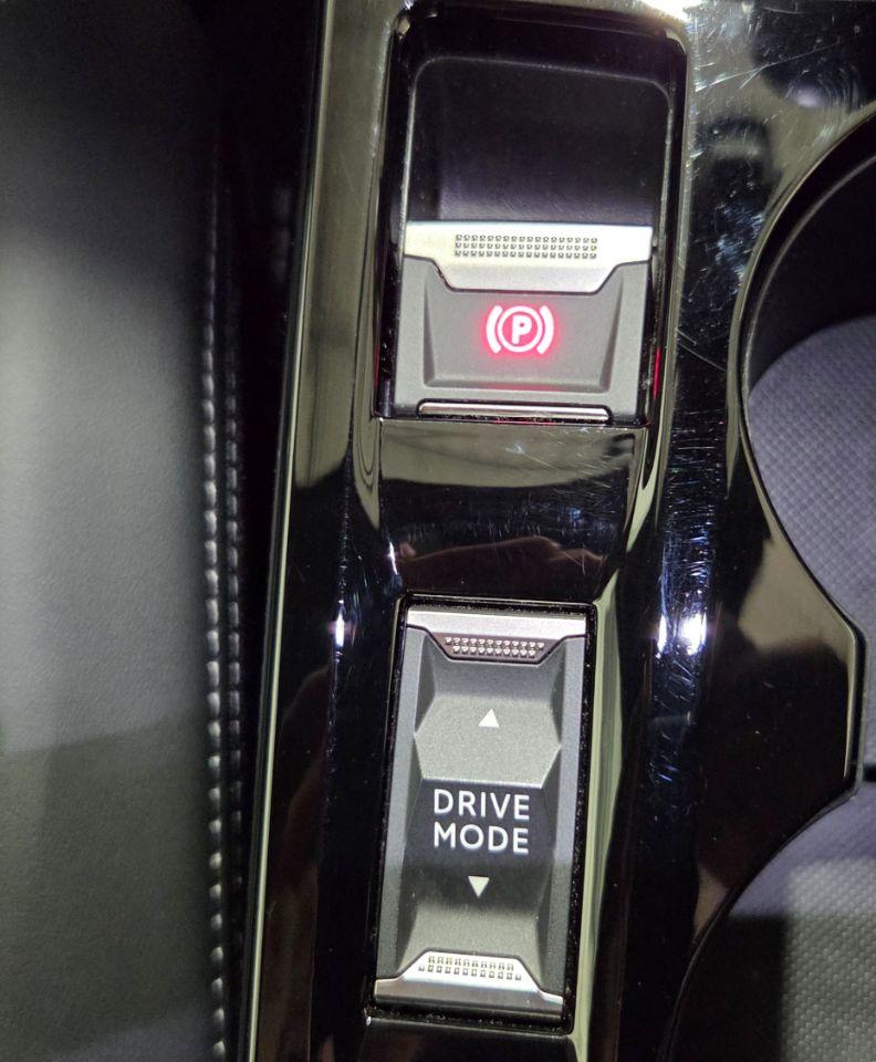 Used Peugeot 2008 2021 for sale - 75982560: Photo 19