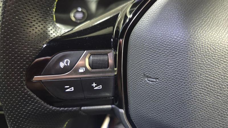 Used Peugeot 2008 2021 for sale - 75982560: Photo 24