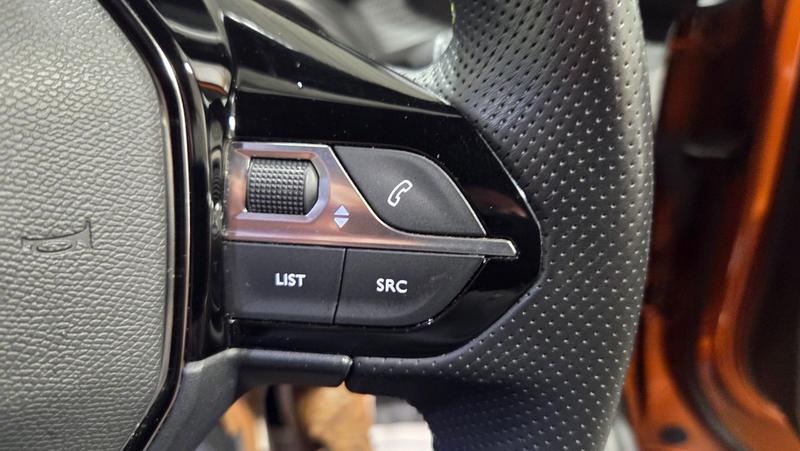 Used Peugeot 2008 2021 for sale - 75982560: Photo 25