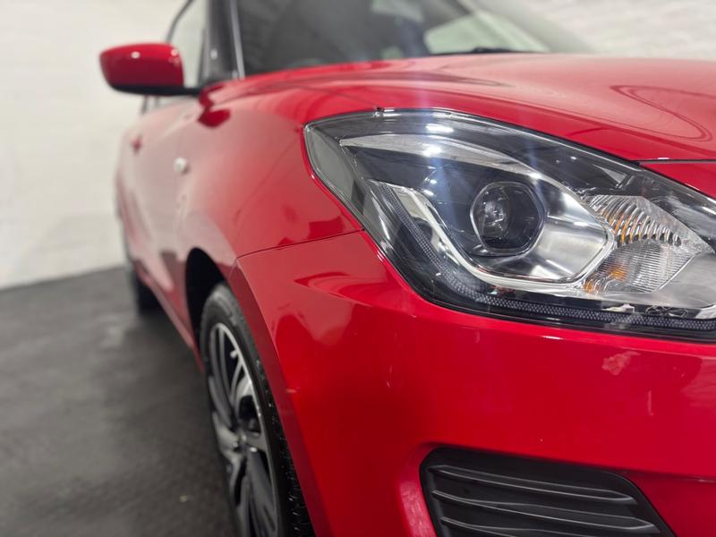 Used Suzuki Swift 2022 for sale - 75982609: Photo 2