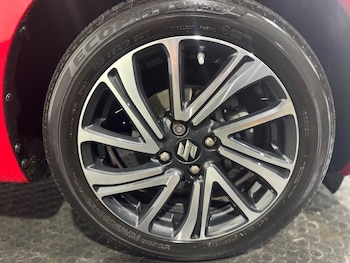 Used Suzuki Swift 2022 for sale - 75982609: Photo