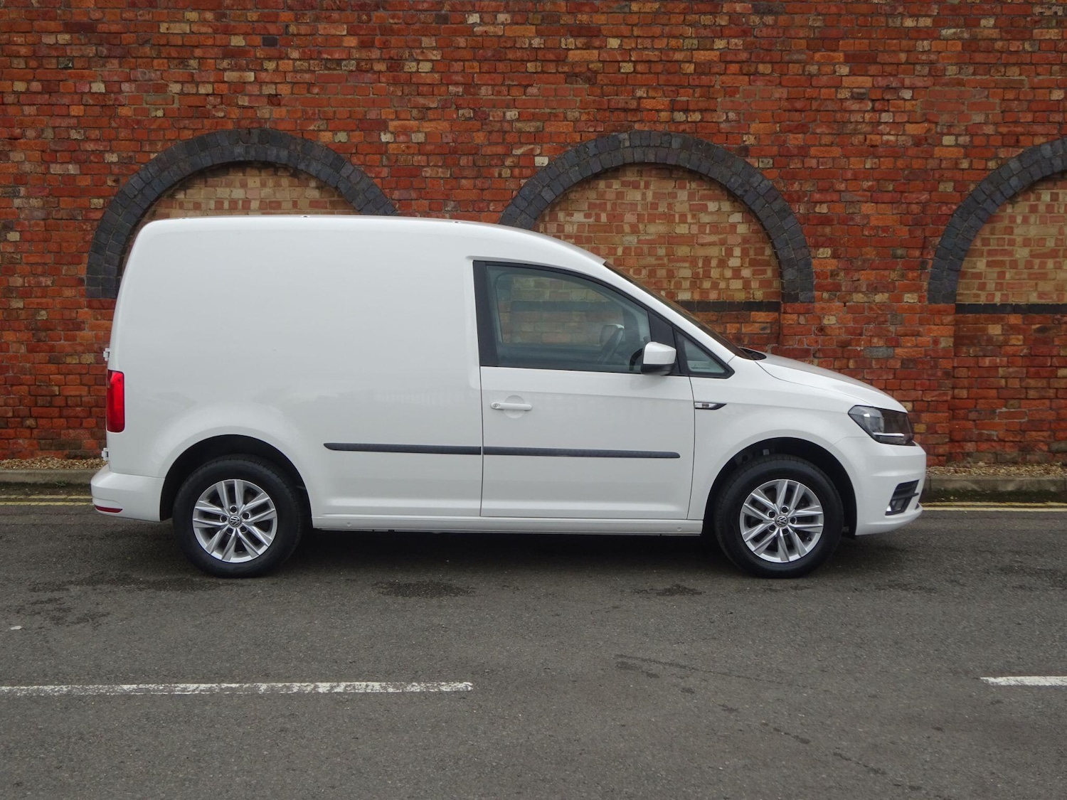 Used Volkswagen Caddy 2020 for sale - 76990388: Photo 2