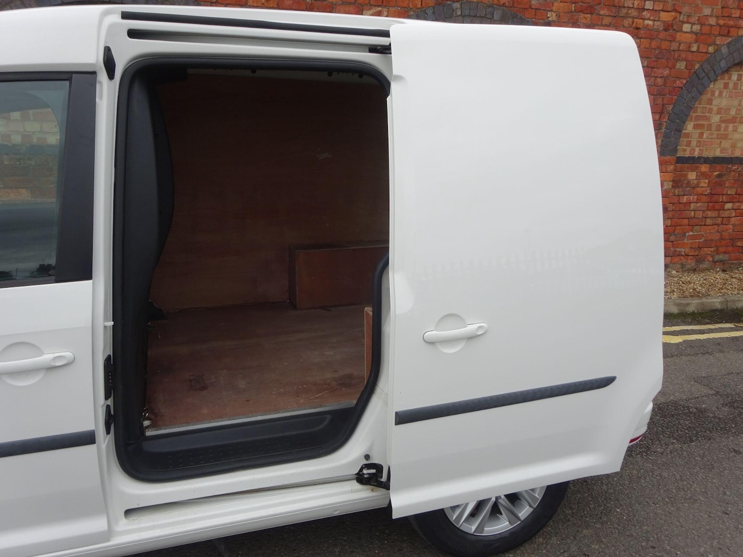 Used Volkswagen Caddy 2020 for sale - 76990388: Photo 6