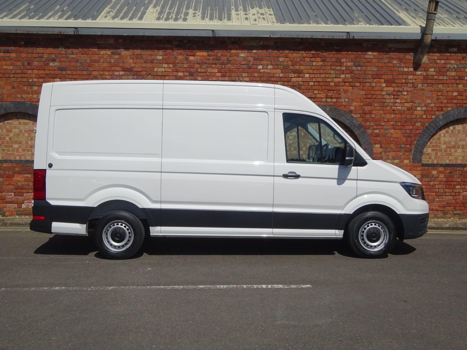 Used Volkswagen Crafter 2021 for sale - 76987817: Photo 2