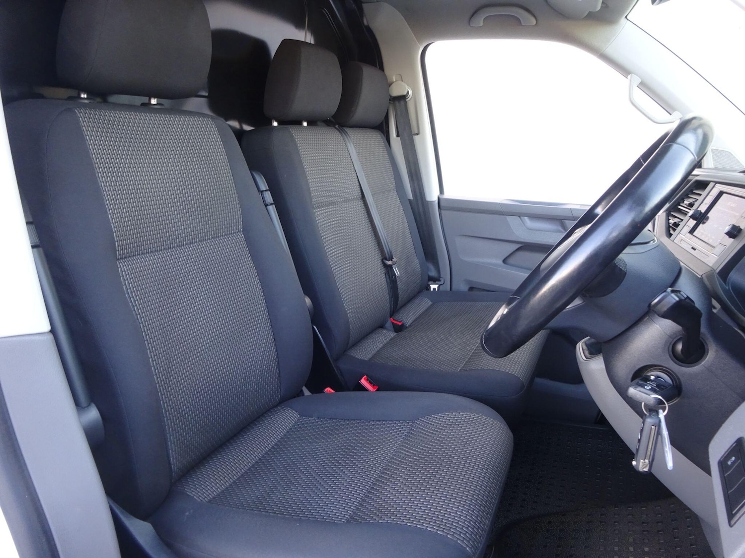 Used Volkswagen Transporter 2021 for sale - 76997537: Photo 14